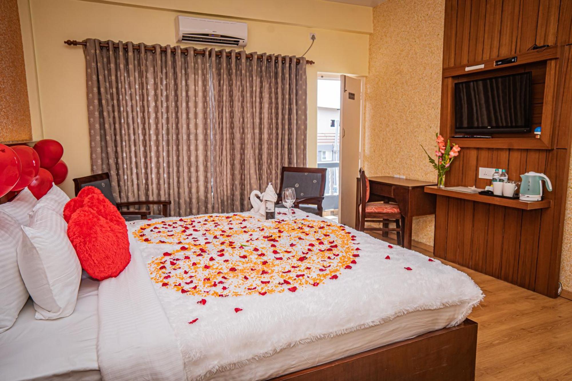 Hotel Crown Himalayas Pókhara Exteriér fotografie